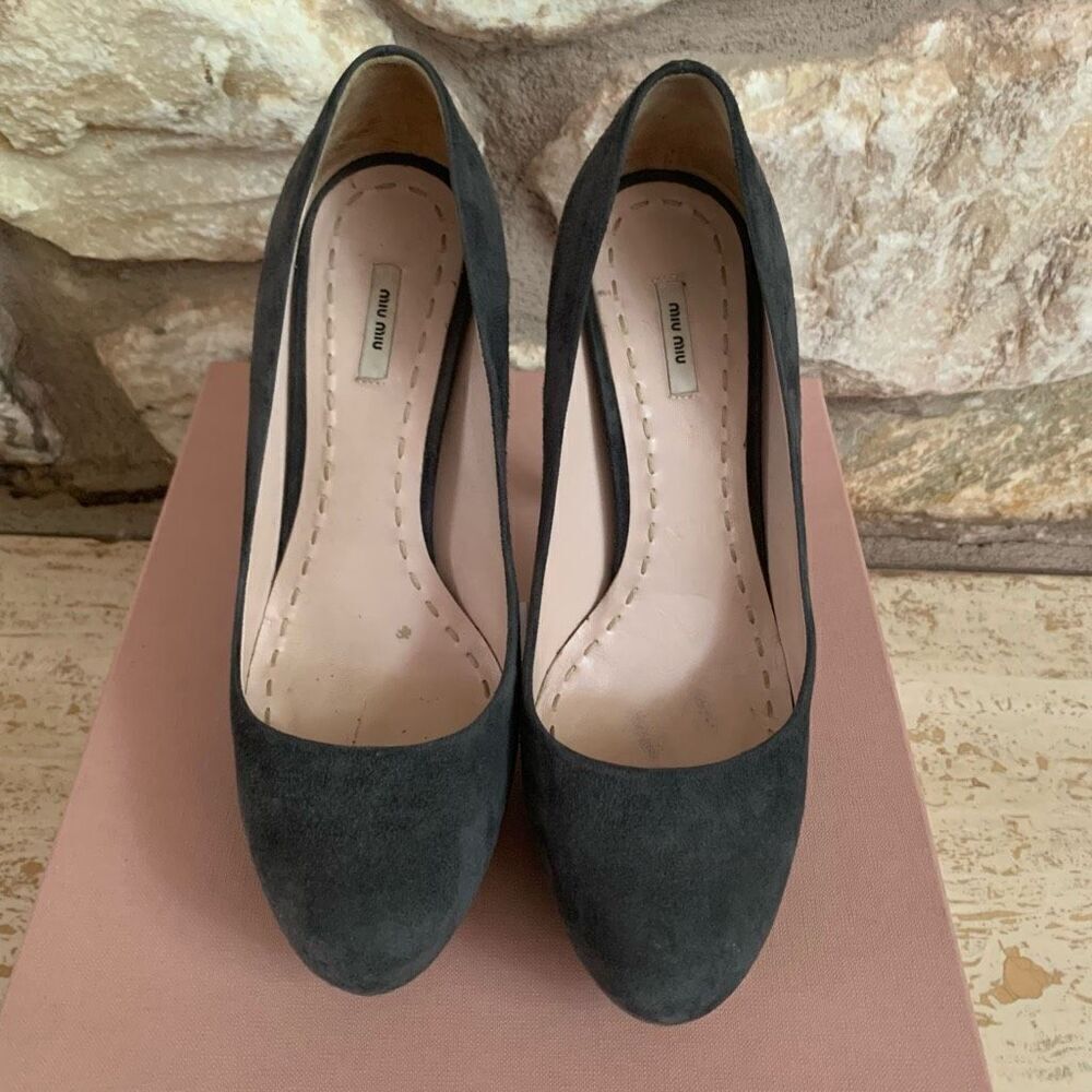 Miu Miu Women’s  Grey suede covered platform pumps size 37.5 - Picture 3 of 13
